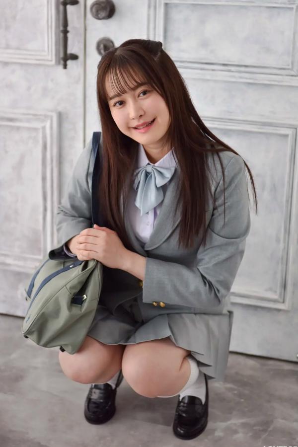   [LOVEPOP] Shizuna Ito 伊藤しずな Photoset 05 清纯校服制服美腿写真第32张图片