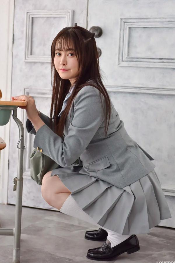   [LOVEPOP] Shizuna Ito 伊藤しずな Photoset 05 清纯校服制服美腿写真第35张图片