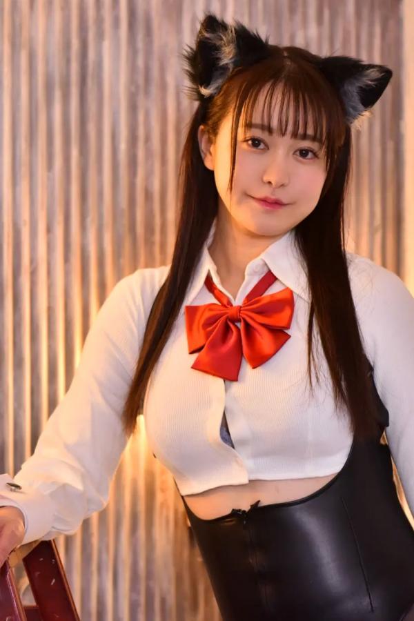   [LOVEPOP] Shizuna Ito 伊藤しずな Photoset 03 猫耳黑丝性感制服写真第1张图片
