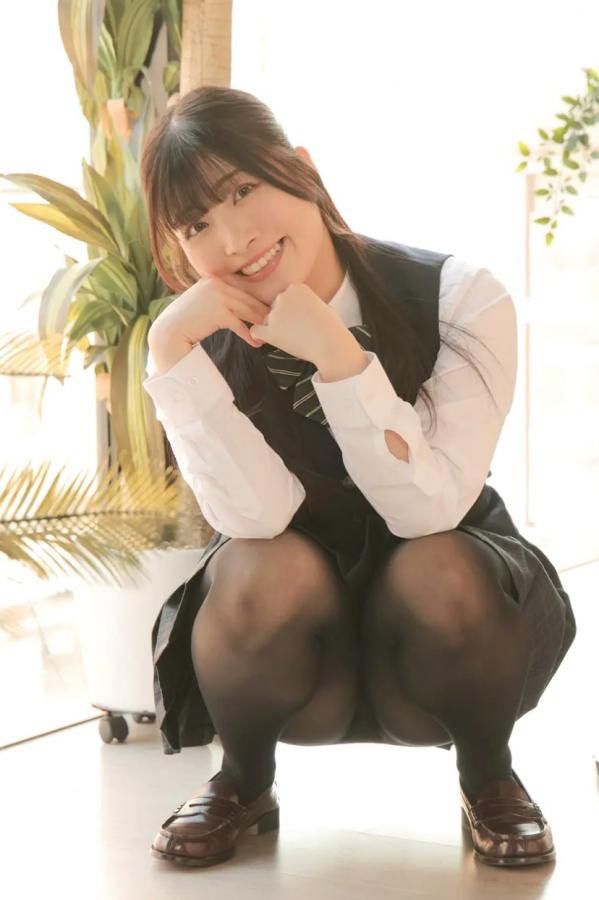   [LOVEPOP] Sumire Niibo 新穂純麗 Photoset 02 日系校服黑丝美腿性感写真第25张图片