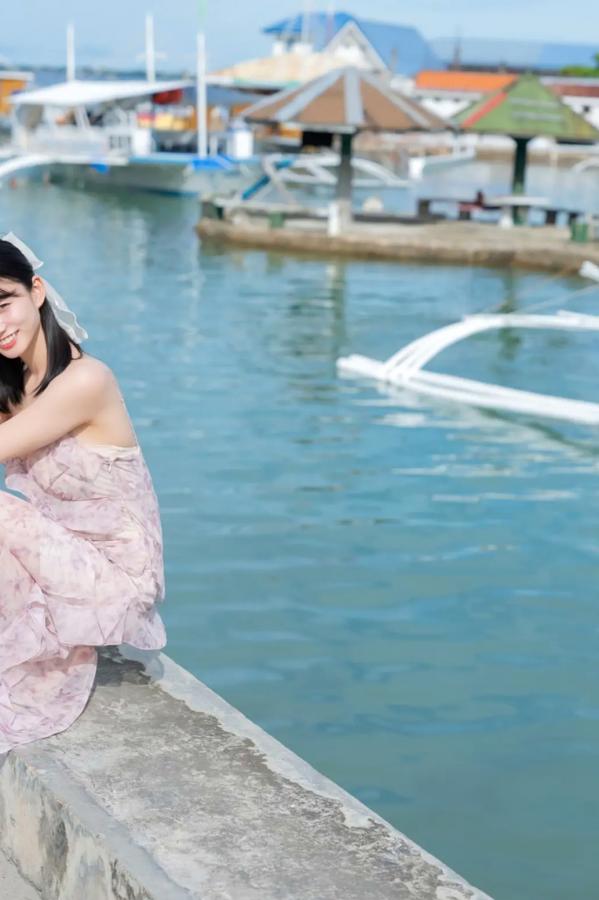    瀬戸環奈 - I`m setokan：日本女神清新家居与夜间泳池比基尼性感写真第2张图片
