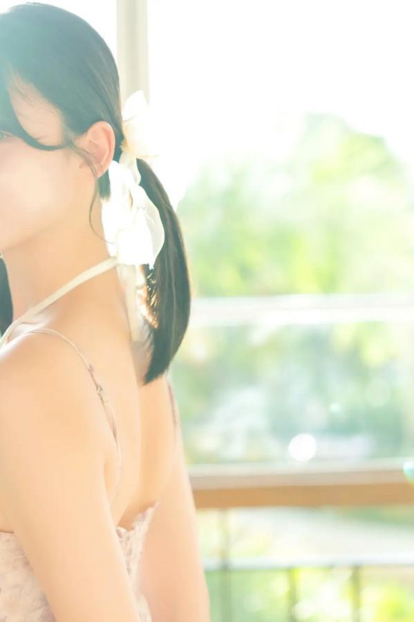    瀬戸環奈 - I`m setokan：日本女神清新家居与夜间泳池比基尼性感写真第24张图片