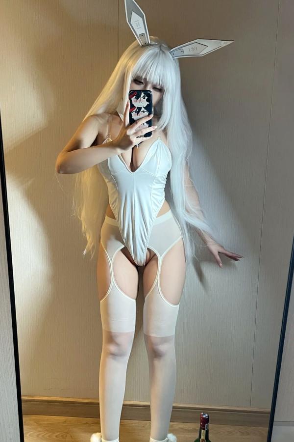    《绞肉姬 - 白兔布兰尔》Cosplay兔女郎私房性感写真 极品大尺度美腿诱惑第11张图片