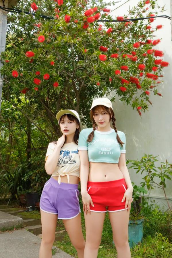    Erika & 百瀬まりな - エリマリ姉妹 清新阳光与性感内衣双人私房写真第68张图片