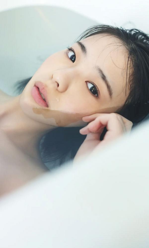    菊地姫奈《春めく、ほのめく》日系清新居家比基尼性感写真第57张图片