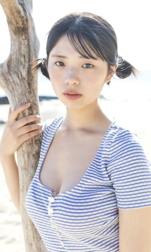    《菊地姫奈 - 好きになる旅～prologue～》海边沙滩比基尼与清纯家居写真集第3张图片
