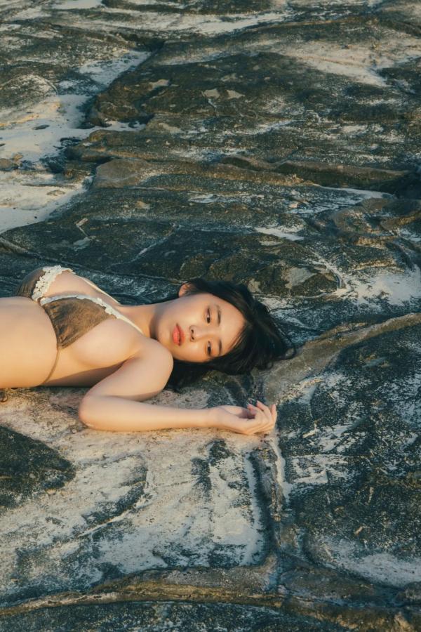    菊地姫奈 - 続：moment 日系清纯性感写真 海边比基尼与泳池私房秀第3张图片