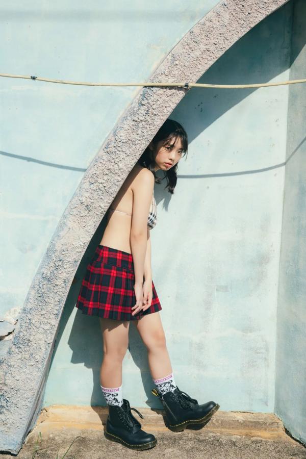    菊地姫奈 - 続：moment 日系清纯性感写真 海边比基尼与泳池私房秀第4张图片