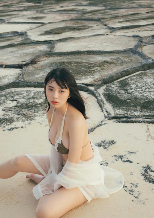    菊地姫奈 - 続：moment 日系清纯性感写真 海边比基尼与泳池私房秀第127张图片