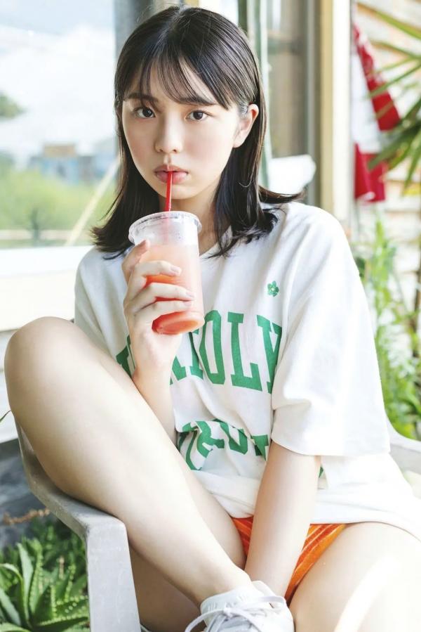   菊地姫奈 - GROWING UP！车内清新比基尼写真 纯欲性感大片第2张图片