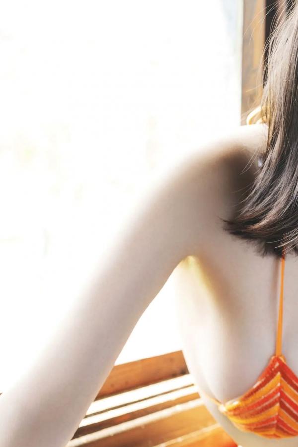   菊地姫奈 - GROWING UP！车内清新比基尼写真 纯欲性感大片第13张图片