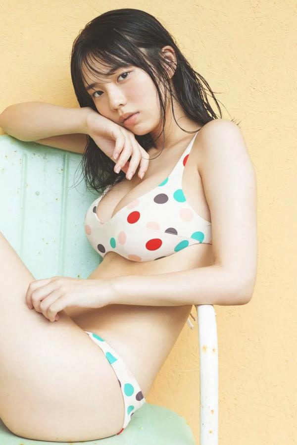   菊地姫奈 - GROWING UP！车内清新比基尼写真 纯欲性感大片第32张图片