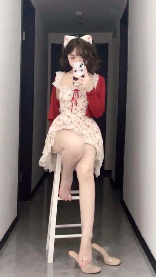    Bangni邦尼 - 限定女友 居家萌系猫耳碎花裙清纯私房美腿写真第28张图片