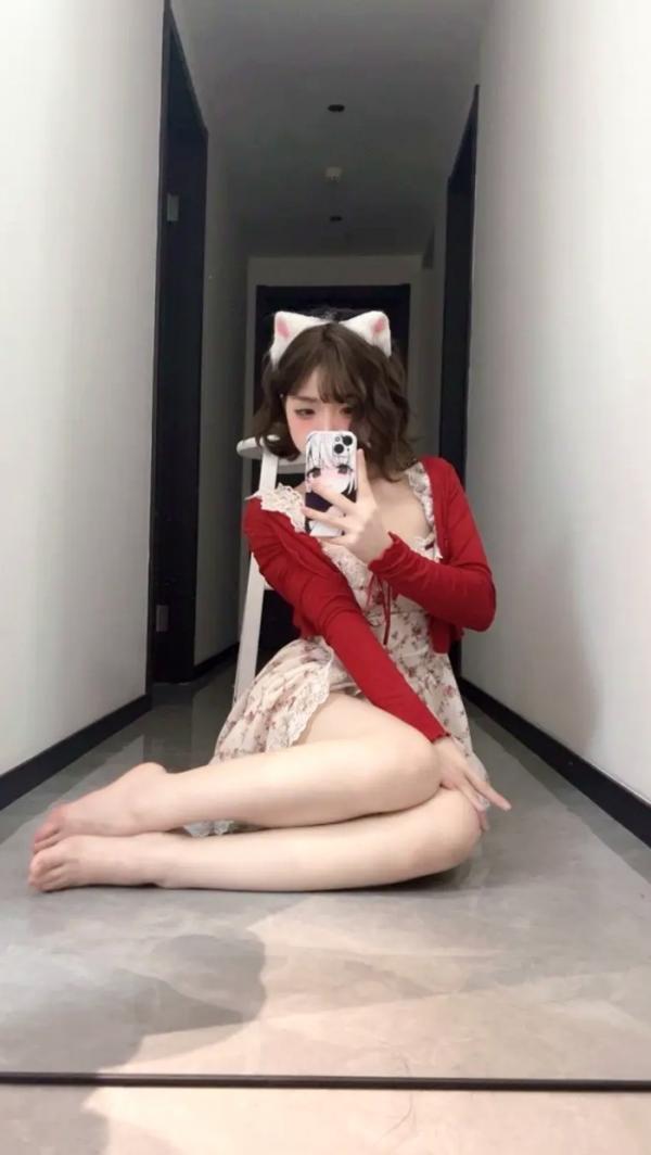    Bangni邦尼 - 限定女友 居家萌系猫耳碎花裙清纯私房美腿写真第35张图片