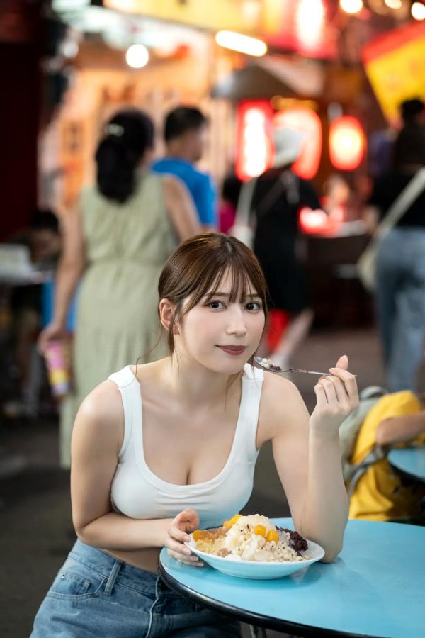   雪平莉左 台湾九份复古旗袍与性感比基尼写真第22张图片