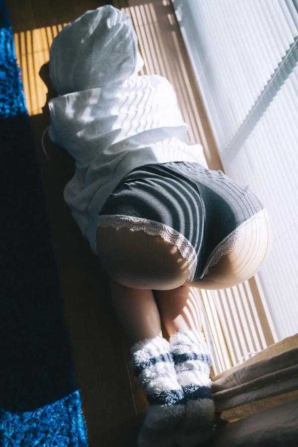   東雲うみ - 彼女が部屋でしたいこと 日系家居私房写真 治愈性感女友视角第31张图片