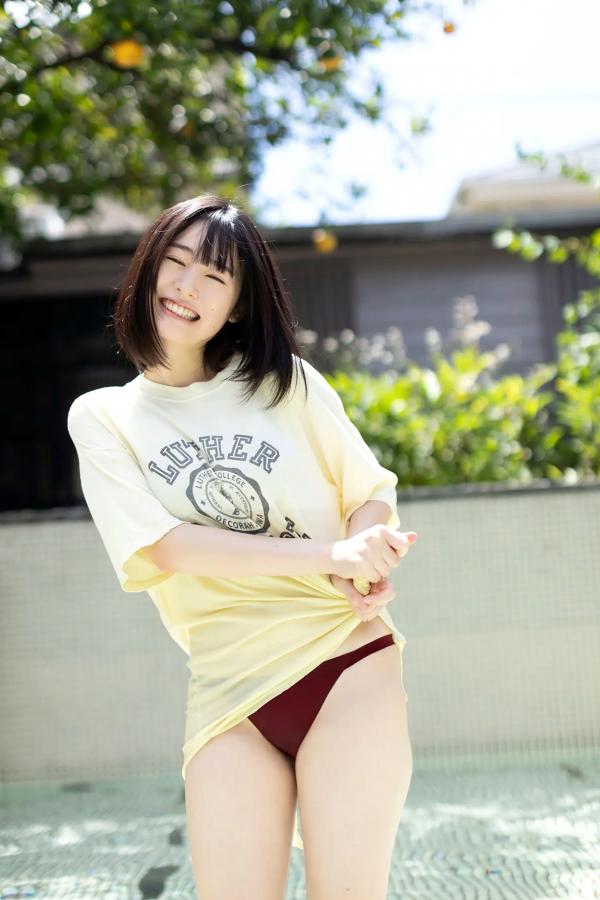   白濱美兎 - 稍显成熟的微熟性感 日系清纯校服与吊带写真第10张图片