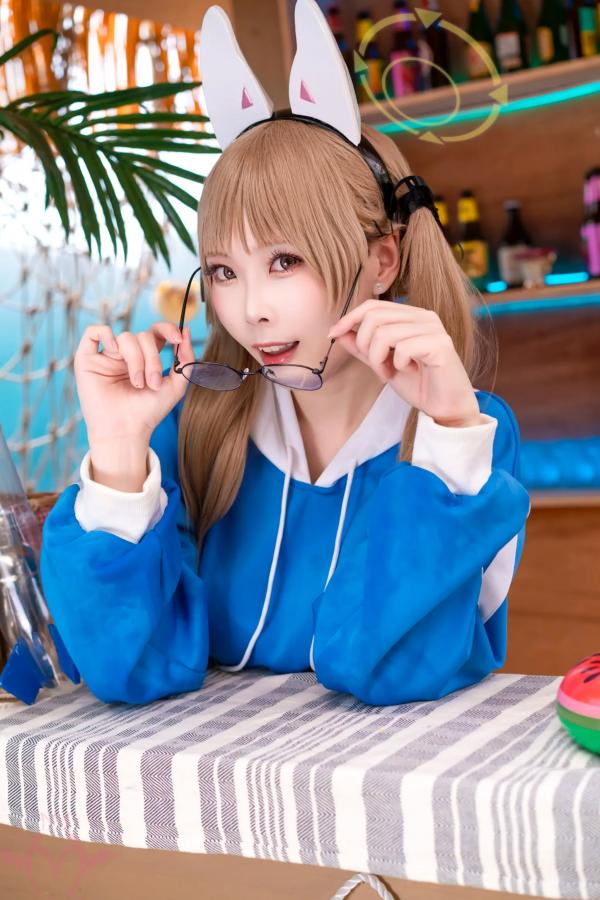   Maou Mo - Kazekura Moe 蔚蓝档案风仓萌COS写真 性感角色扮演养眼美腿第1张图片