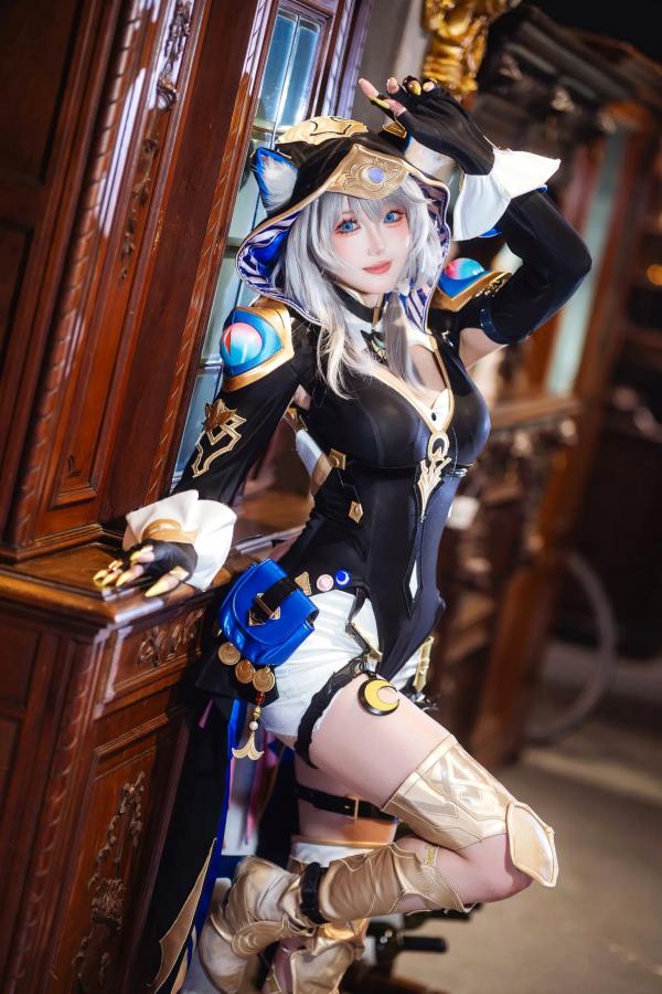   瓜希酱 - 崩坏 星穹铁道 赛飞儿 室内复古写真 性感美腿极品Cosplay第4张图片