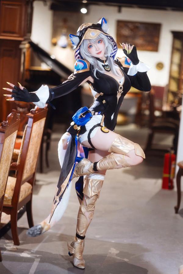   瓜希酱 - 崩坏 星穹铁道 赛飞儿 室内复古写真 性感美腿极品Cosplay第5张图片