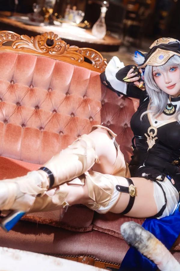   瓜希酱 - 崩坏 星穹铁道 赛飞儿 室内复古写真 性感美腿极品Cosplay第8张图片