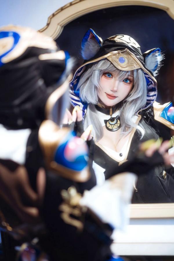   瓜希酱 - 崩坏 星穹铁道 赛飞儿 室内复古写真 性感美腿极品Cosplay第15张图片