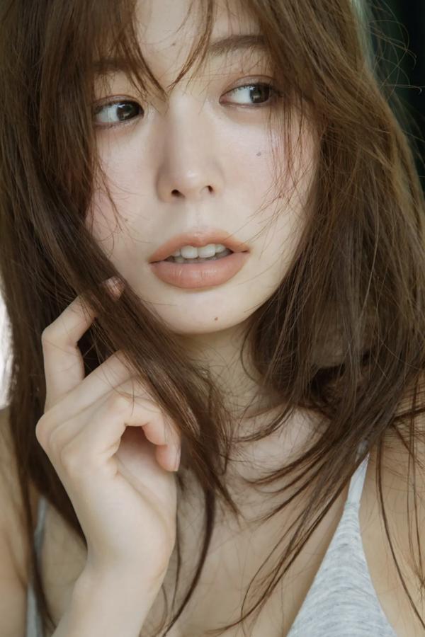   水瀬琴音 - お腹いっぱいです 日系清新家居内衣写真 治愈甜美性感尤物第3张图片