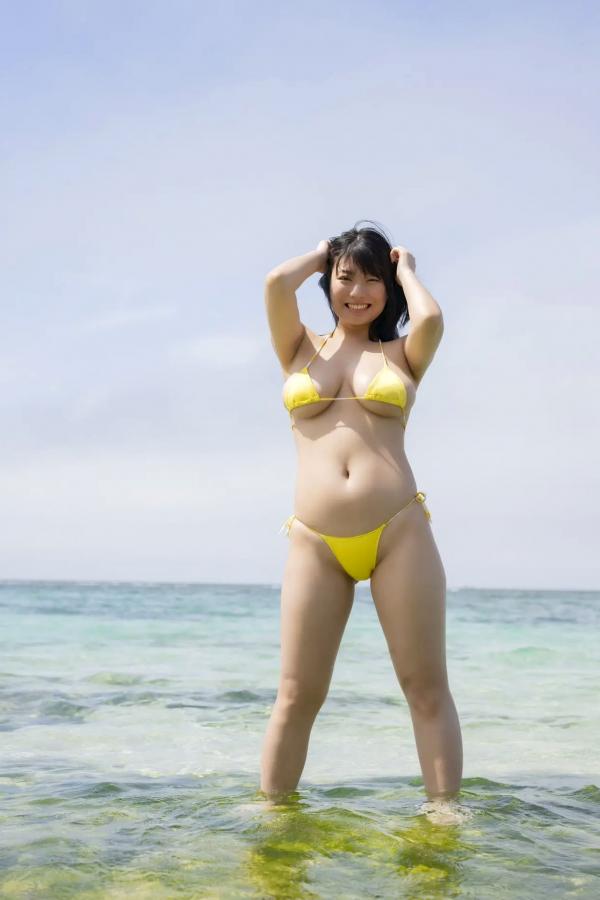    大叶めも - 太大了！日本童颜巨乳性感比基尼私房写真第17张图片