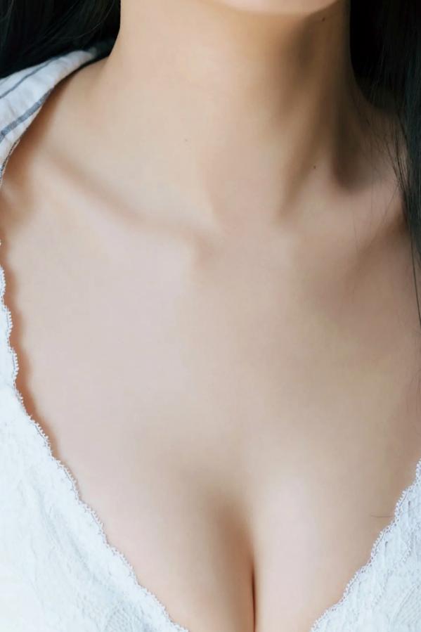   大槻りこ - 朝陽と... 阳光比基尼与室内泳装清新性感写真第7张图片