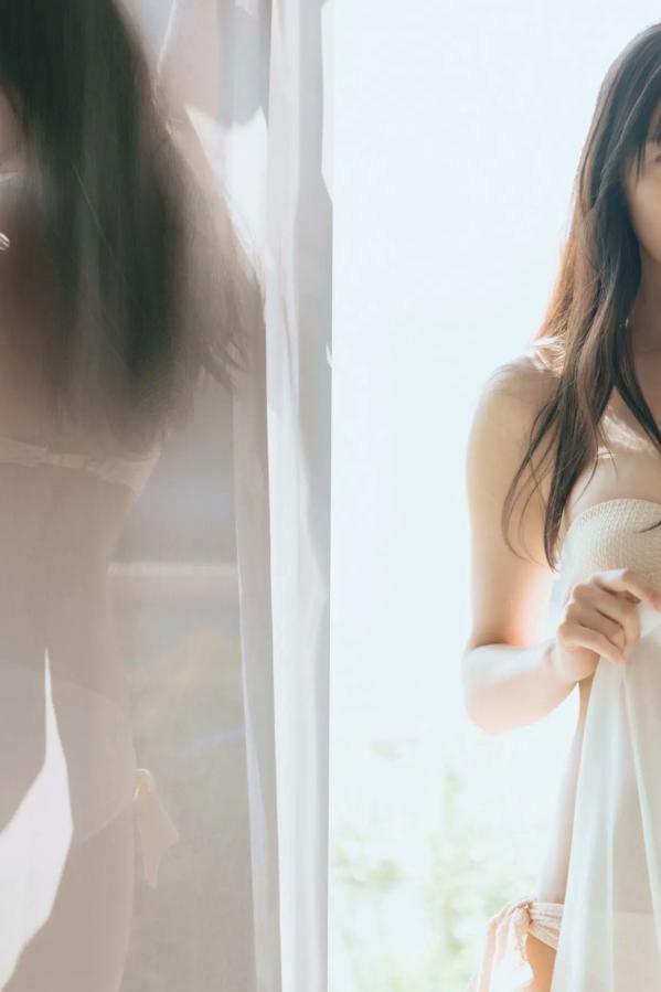   大槻りこ - 朝陽と... 阳光比基尼与室内泳装清新性感写真第18张图片