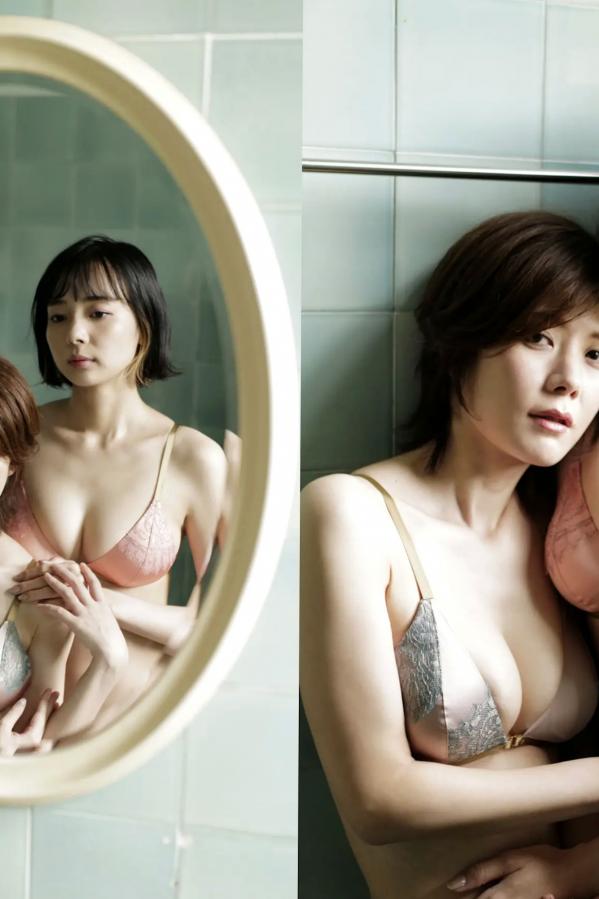    高宮まり x 岡田紗佳 - 牌 x 牌 Ⅱ：性感内衣与黑丝皮衣诱惑写真第20张图片