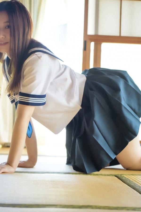   朝倉ここな - COCONANA 日系清纯JK制服与海滩比基尼户外写真第17张图片