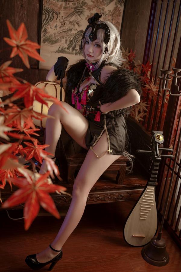    是一只熊仔吗-贞德-Jeanne-d-Arc-Alter黑贞德国风旗袍性感COS写真第16张图片