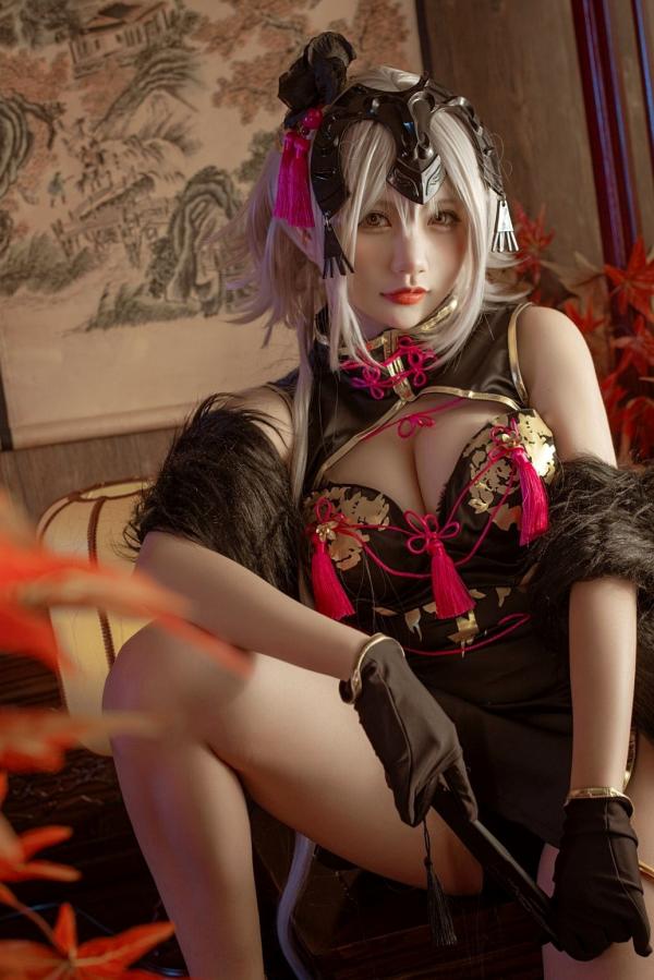    是一只熊仔吗-贞德-Jeanne-d-Arc-Alter黑贞德国风旗袍性感COS写真第17张图片
