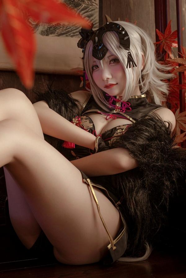    是一只熊仔吗-贞德-Jeanne-d-Arc-Alter黑贞德国风旗袍性感COS写真第21张图片