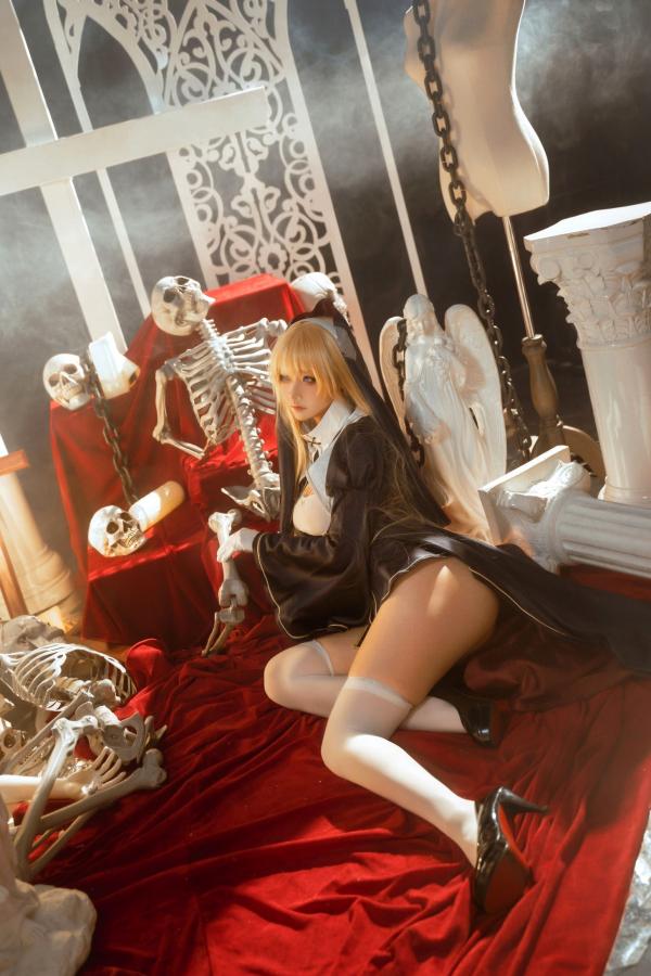   Seya-狮砸 - 性感哥特修女角色扮演暗黑风美腿诱惑写真第12张图片