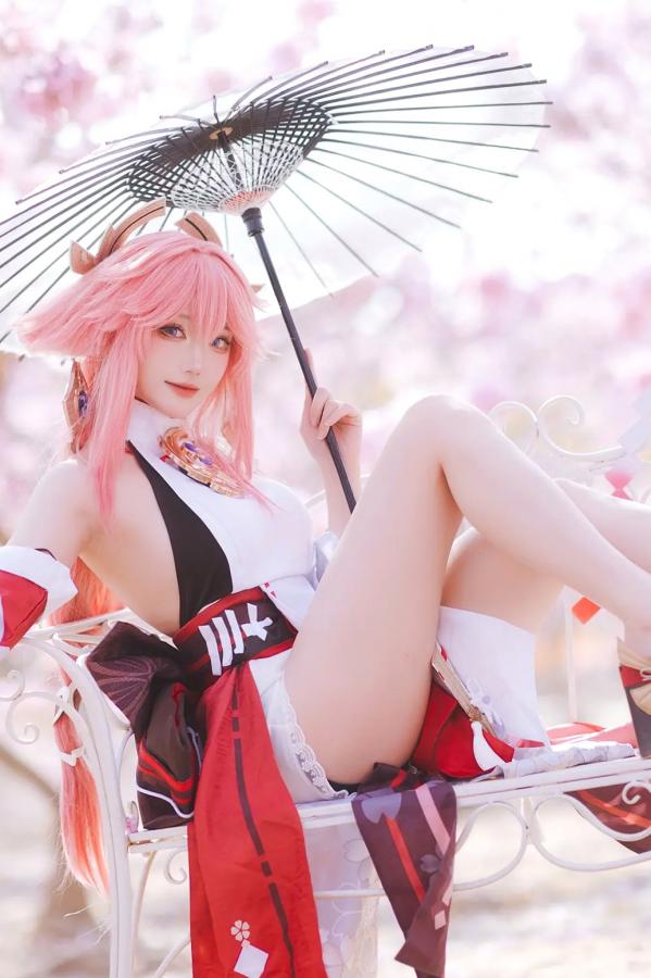   Coser瓜希酱福利 - 原神八重神子樱花树下唯美户外写真 绝美女神角色扮演第9张图片