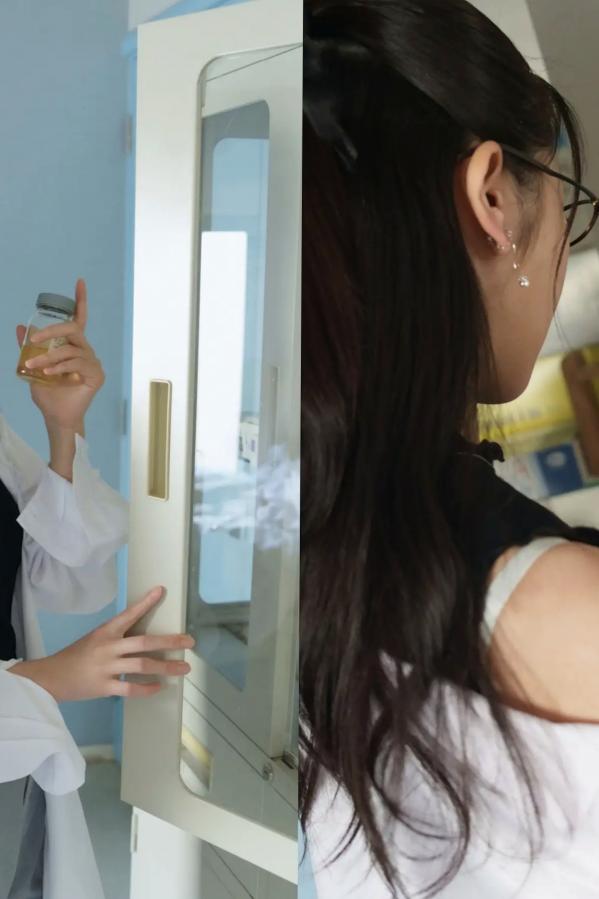   森日向子 - 诱惑女教师眼镜制服性感内衣写真《僕は、誘惑教師に恋をする Class.01》第23张图片