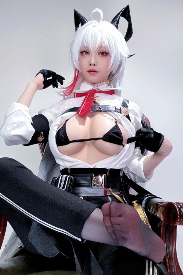   水淼aqua - 赞妮Cosplay黑丝性感魅惑美臀自拍写真第12张图片