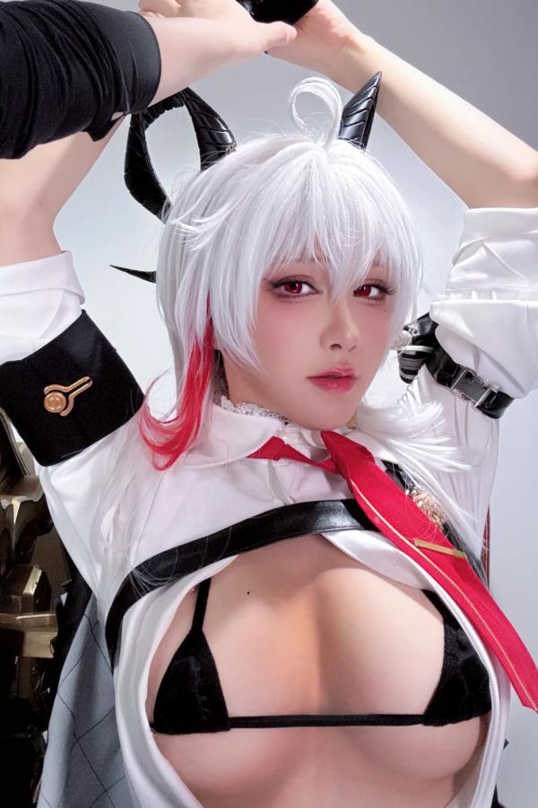   水淼aqua - 赞妮Cosplay黑丝性感魅惑美臀自拍写真第14张图片