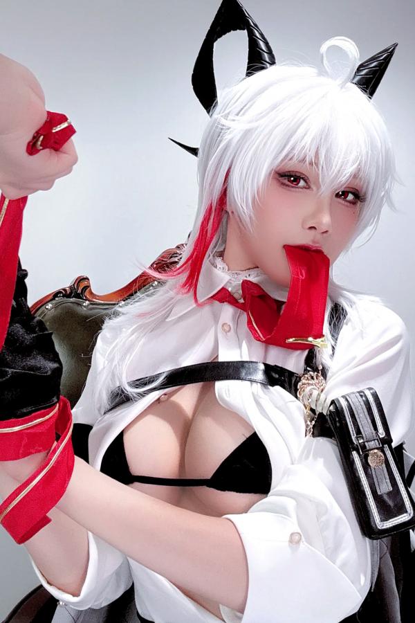   水淼aqua - 赞妮Cosplay黑丝性感魅惑美臀自拍写真第15张图片
