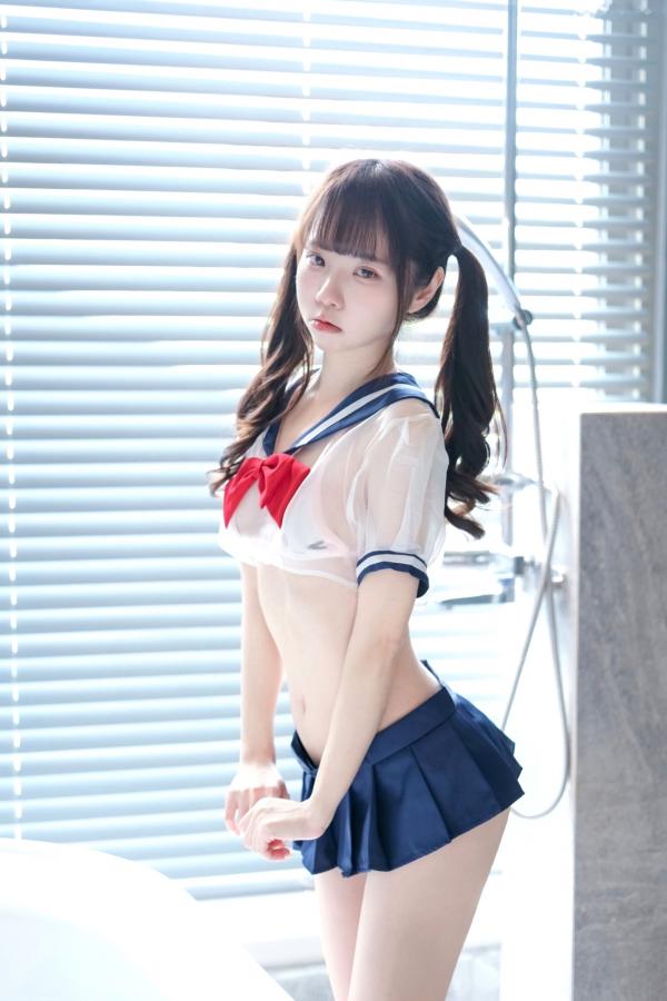   可可小白兔-透明学生服 浴室水手服纯欲写真 萌系萝莉性感诱惑第4张图片