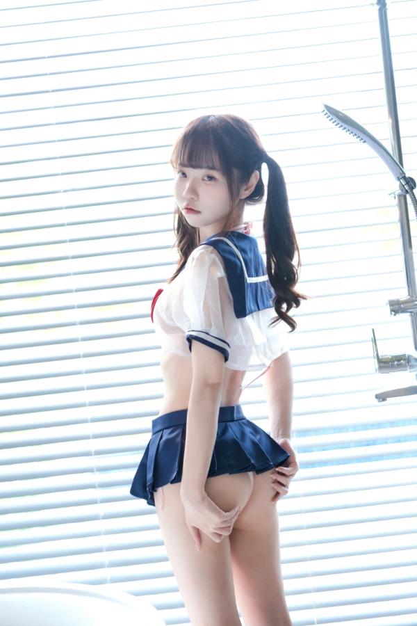   可可小白兔-透明学生服 浴室水手服纯欲写真 萌系萝莉性感诱惑第17张图片