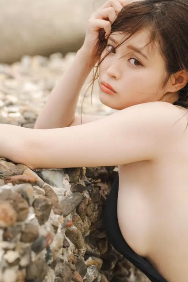    佐伯澪 - Ｉカップの誘い vol.2 [83P] 日本童颜巨乳女神 浴室湿身与海边泳装写真第36张图片