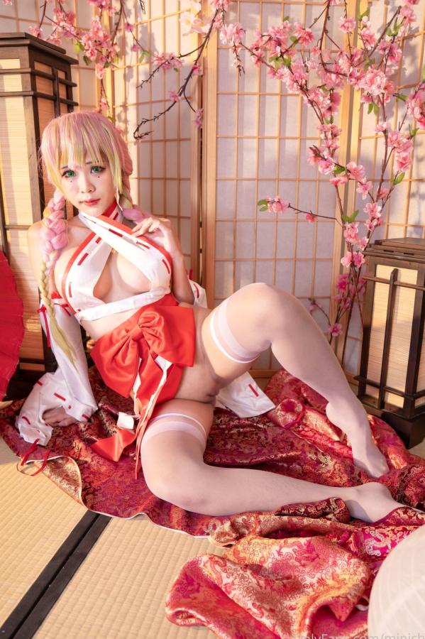   Minichu甘露寺蜜璃Mitsuri和风性感巫女Cosplay私房写真第2张图片