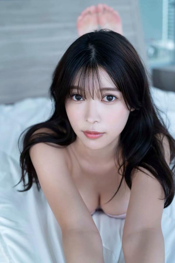   七瀬なな《刺激的に照らされて》阳光泳池比基尼户外海滩性感写真 [63P]第30张图片