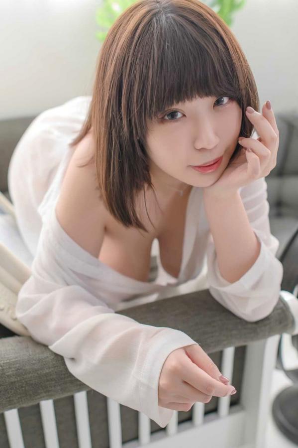   JVID-茹茹-寄宿家中的前同事-一早醒來就衣衫不整第57张图片