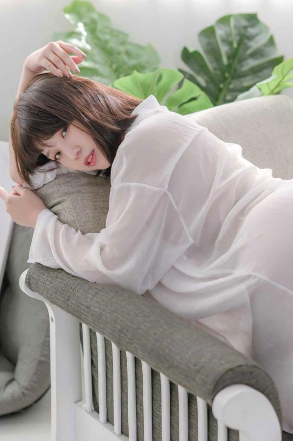  JVID-茹茹-寄宿家中的前同事-一早醒來就衣衫不整第62张图片