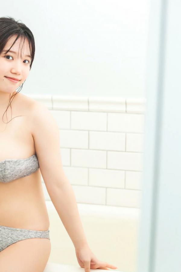    堀みなみ - 聖なるHカップ vol.2 [57P] 日系条纹泳衣清新家居性感写真第49张图片