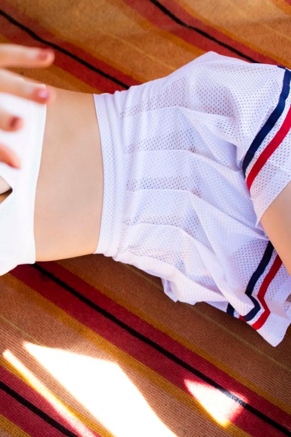    阿部なつき - なっちゃんは、リアル峰不二子。[58P] 日本性感女神室内粉色内衣与阳光比基尼私房写真第28张图片
